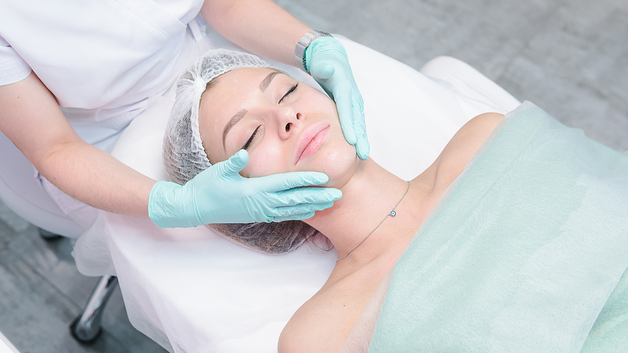 Woman visiting a cosmetic dermatology in Melbourne
